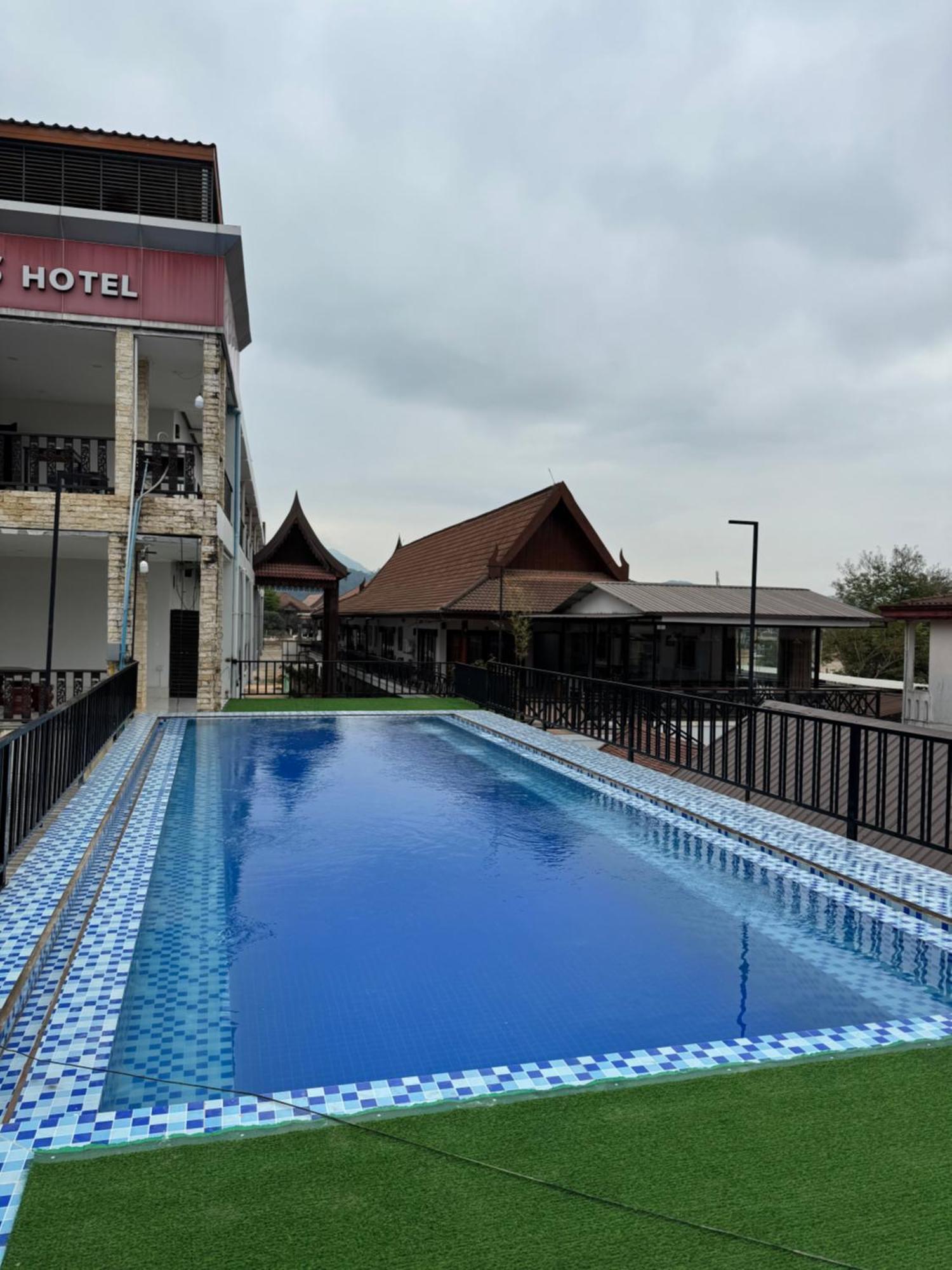 A P S Moutain View Hotel Vang Vieng Exterior foto