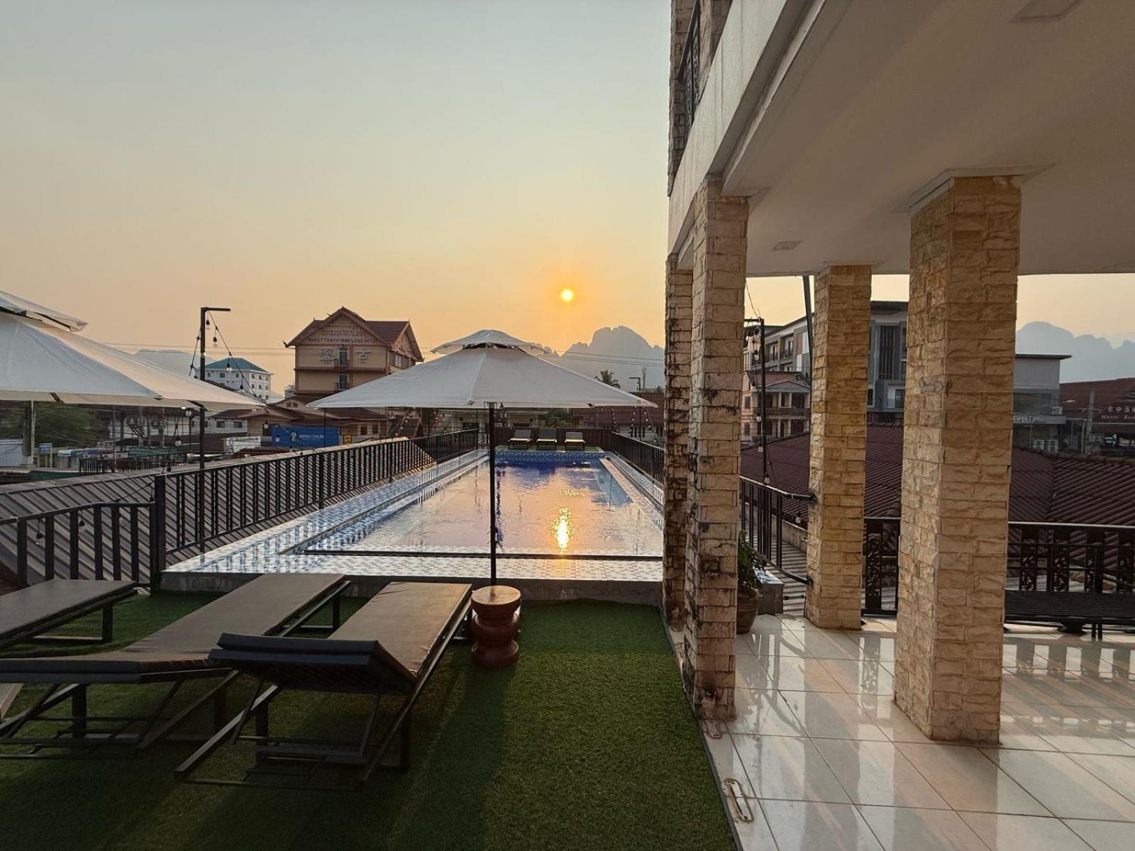 A P S Moutain View Hotel Vang Vieng Exterior foto